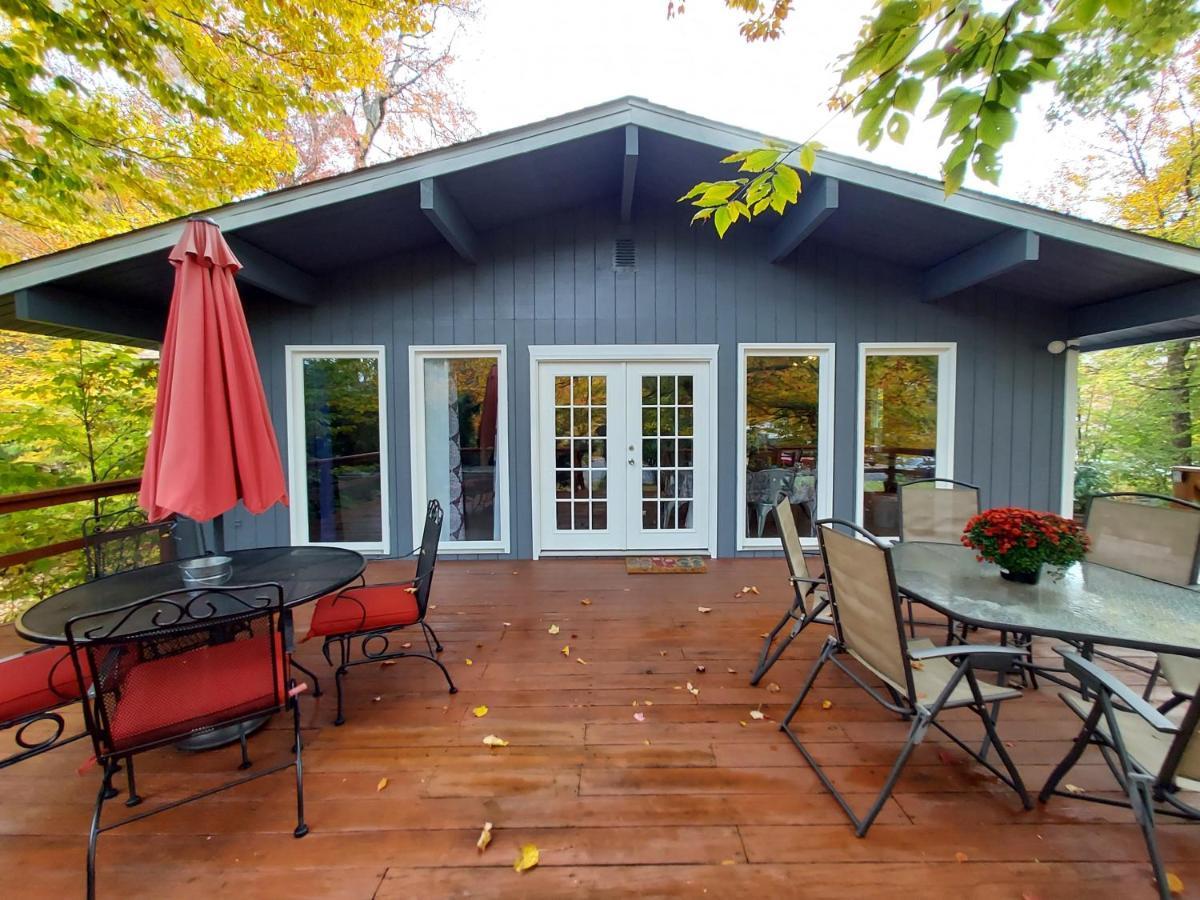 Chic And Stylish Home Hot Tub,4 Bedrooms, Game Movie Room, Firepit, Arcades, Playground On Site 2 Min Walk From Pool And Lake Tobyhanna Esterno foto