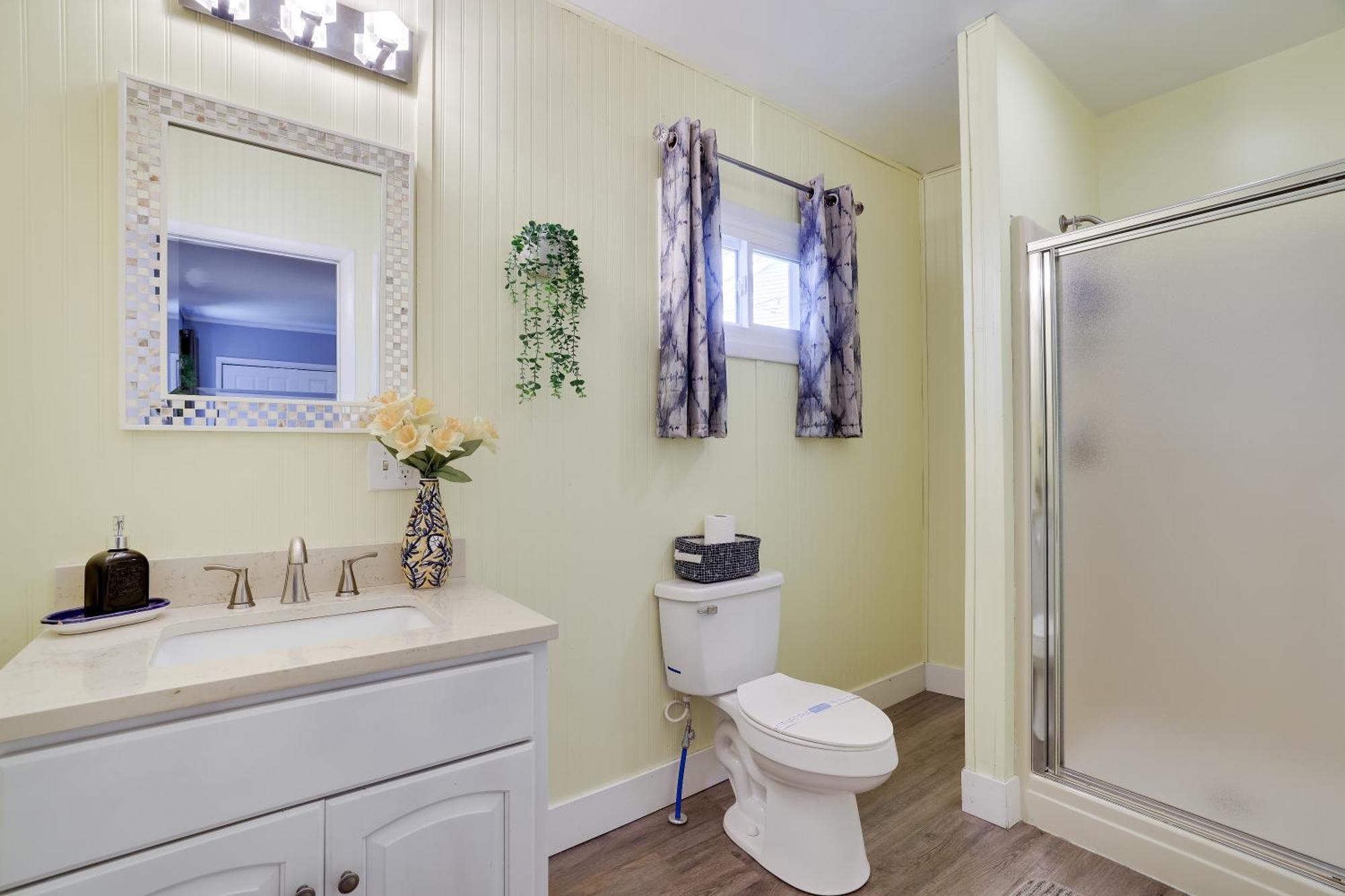 Chic And Stylish Home Hot Tub,4 Bedrooms, Game Movie Room, Firepit, Arcades, Playground On Site 2 Min Walk From Pool And Lake Tobyhanna Esterno foto